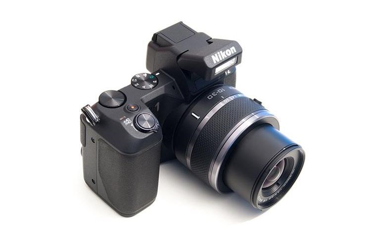 Nikon 1 V2 (10).jpg